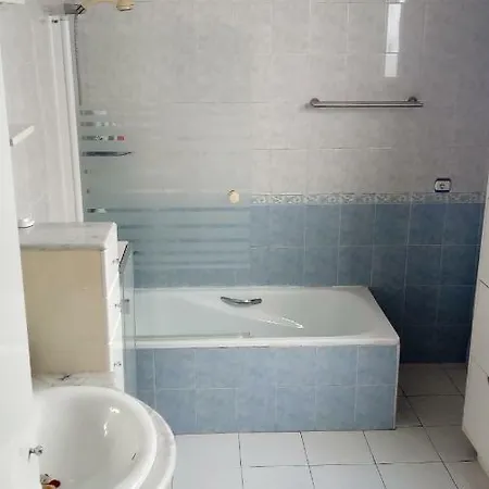 Cosy Double Room + Private Bathroom Sevilla Center Exterior photo