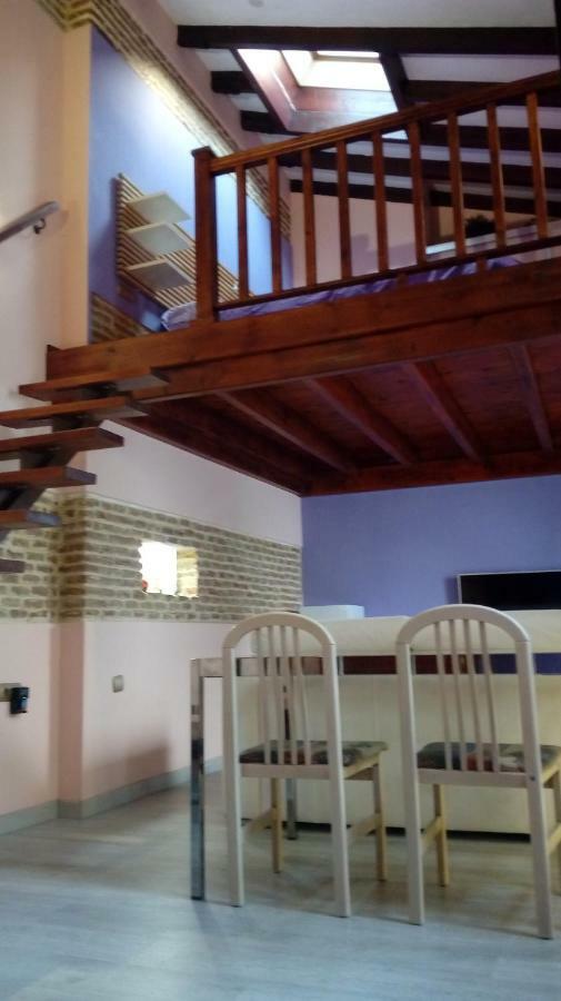 Cosy Double + Private Bathroom Center Homestay